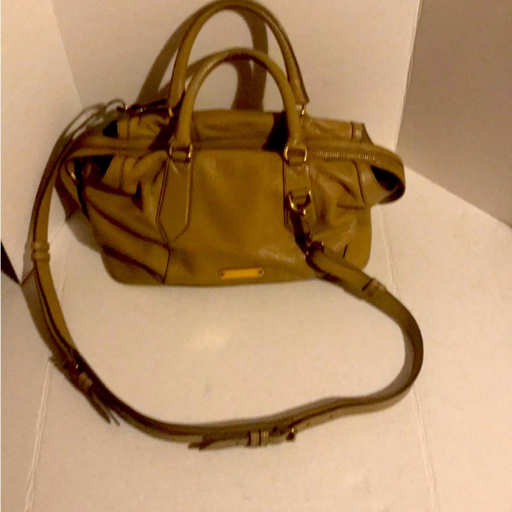 Gorgeous Burberry Leather Crossbody Satchel Bag🧡🧡🧡